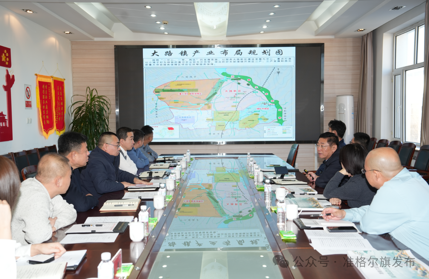 赵栓在大路镇、十二连城乡、布尔陶亥苏木调研